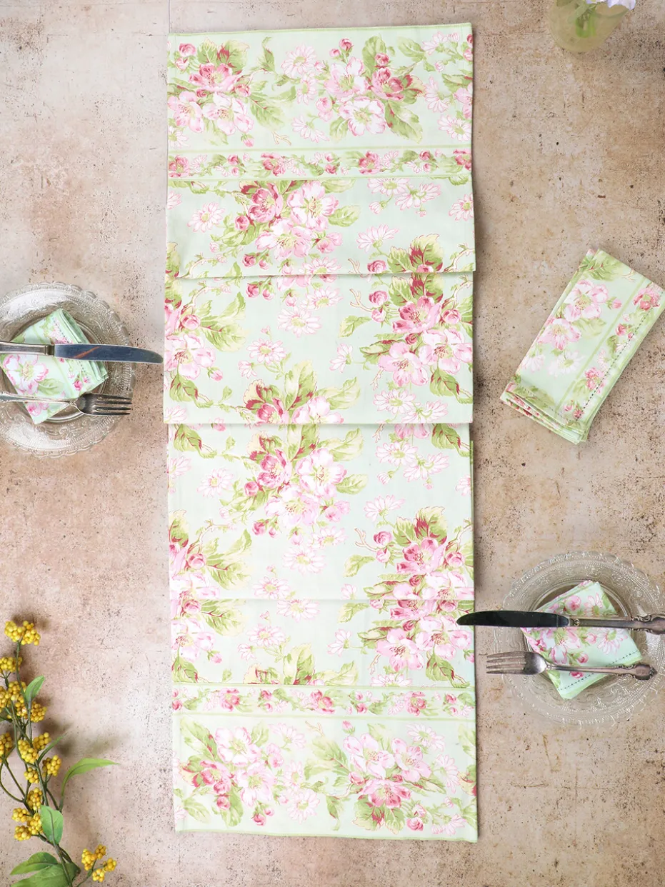 Apple Blossom Runner - Light Green