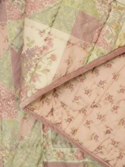 Cottage Patchwork Throw - Amethyst