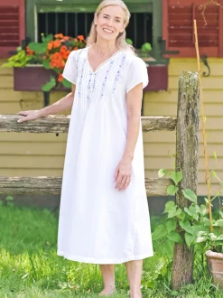 Cottage Scatter Nighty - white