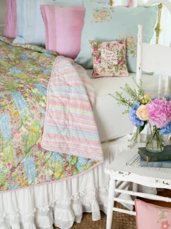 Garden Collage Patchwork Quilt - Pastel
