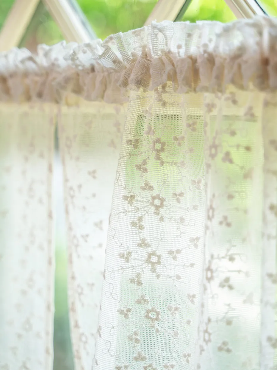 Layla's Lace Cafe Curtain Set of 2