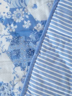 Porcelain Patchwork Quilt - Blue